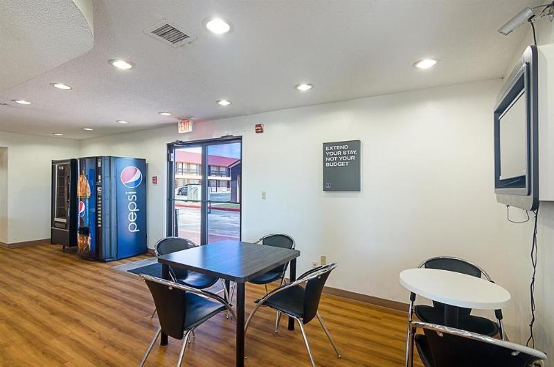Studio Inn Extended Stay Oklahoma City Airport By Oyo Exterior foto